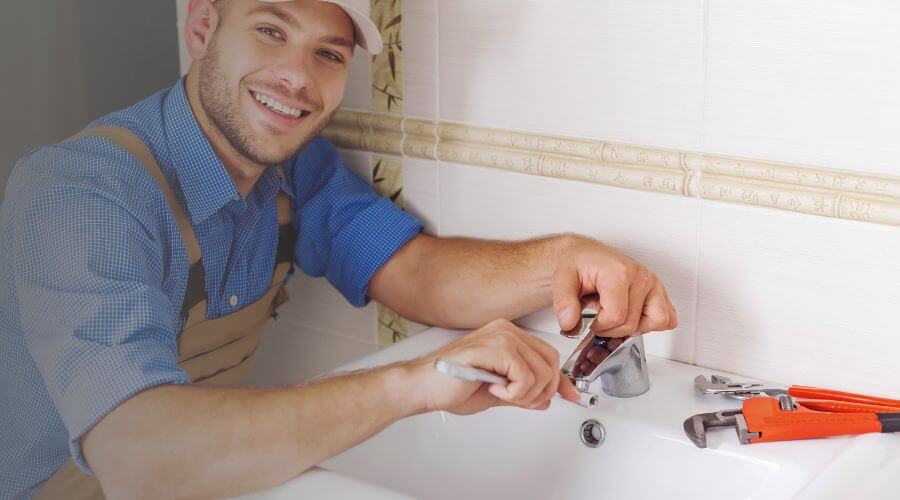Local expert plumbing services in Eldorado, IL